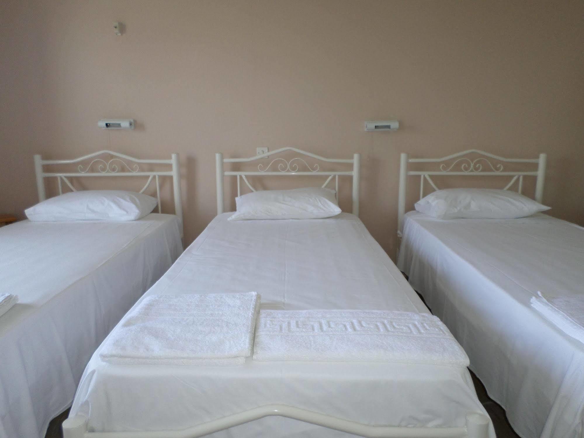 Rising Sun Apartments & Studios Benitses  Esterno foto