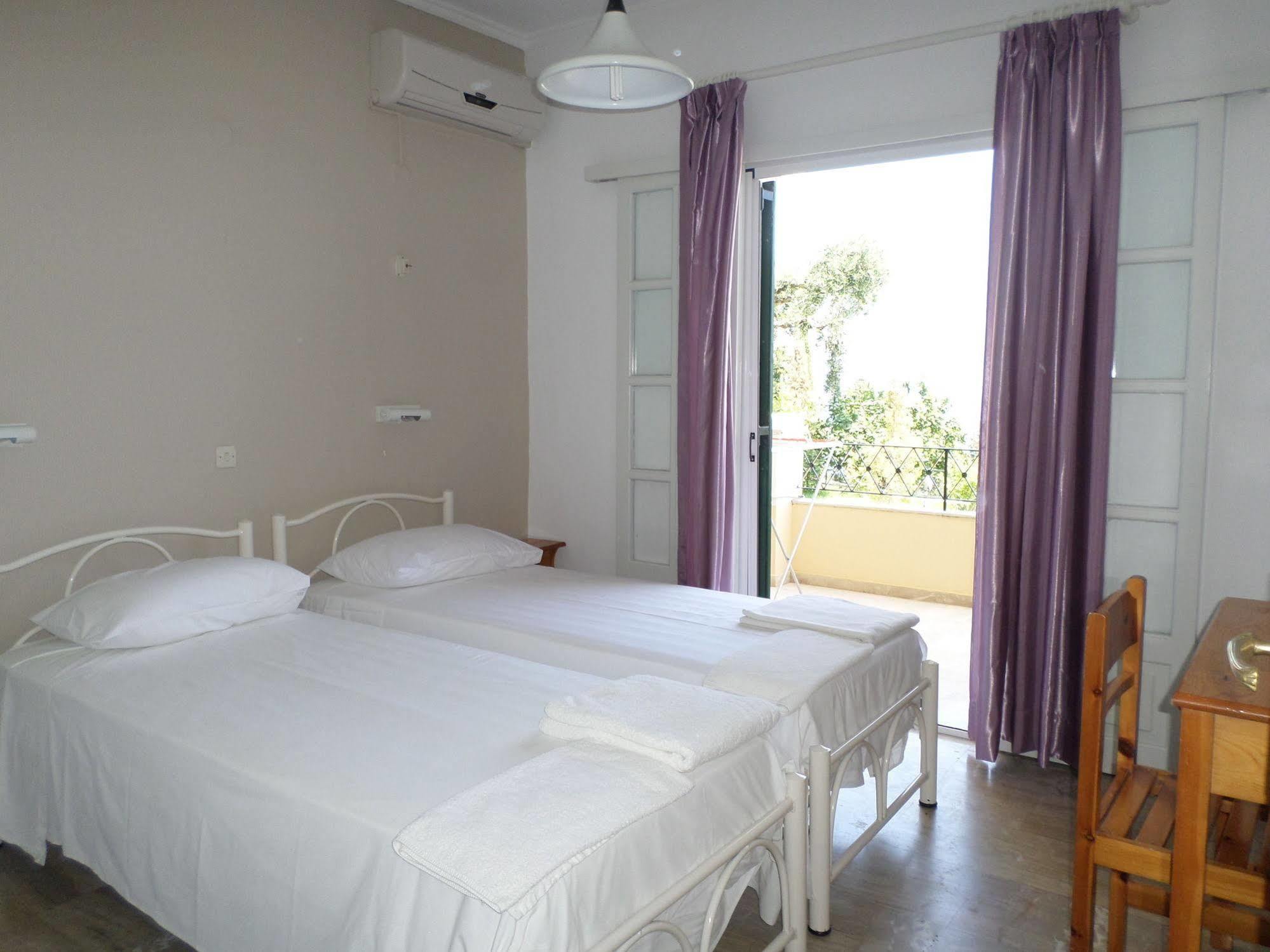 Rising Sun Apartments & Studios Benitses  Esterno foto