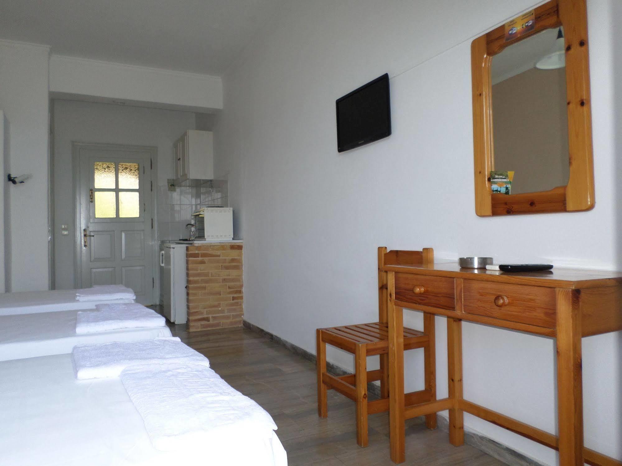 Rising Sun Apartments & Studios Benitses  Esterno foto
