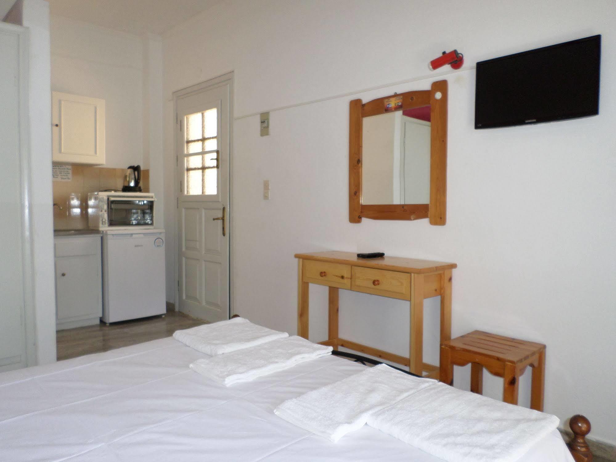 Rising Sun Apartments & Studios Benitses  Esterno foto