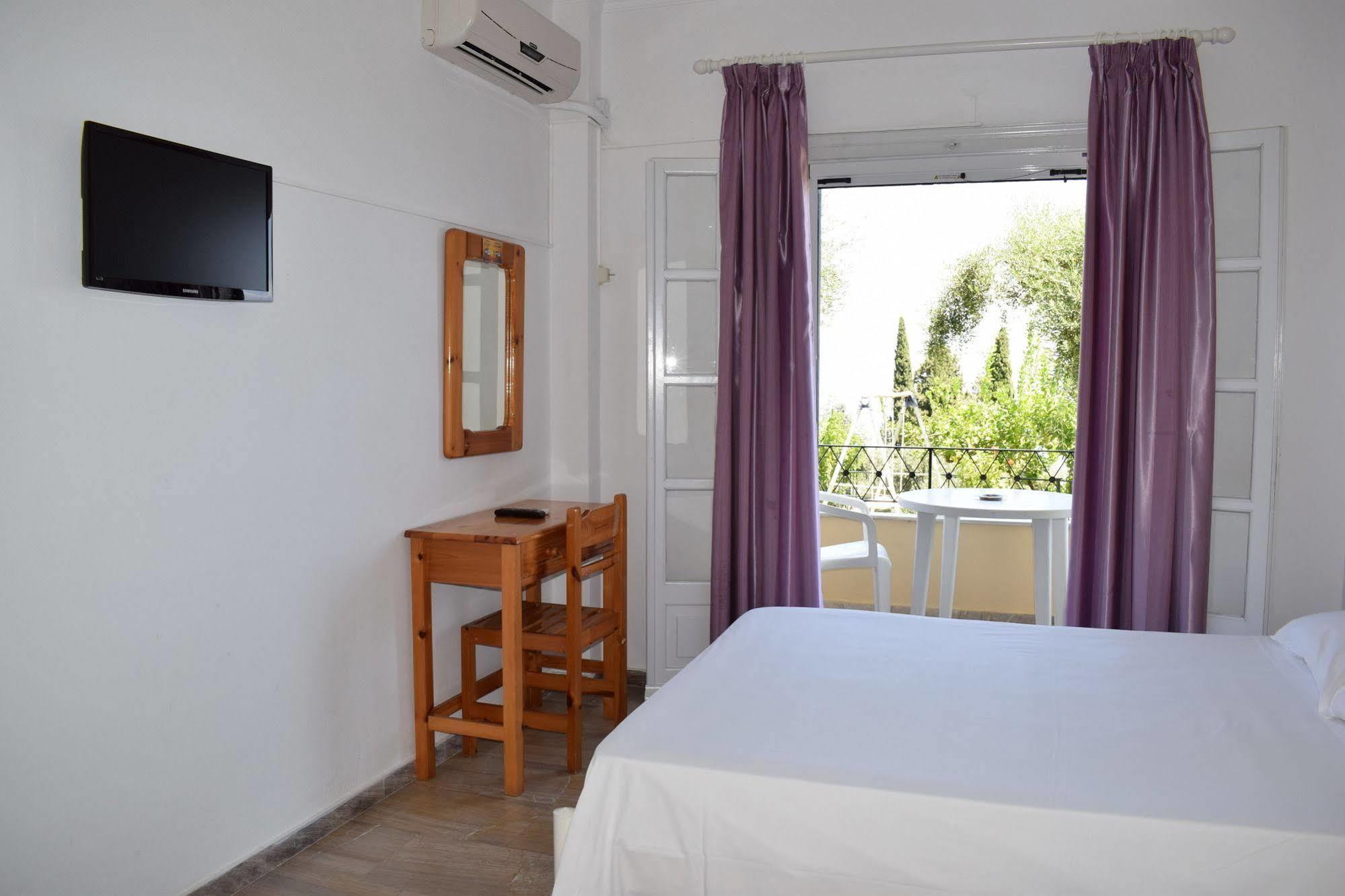 Rising Sun Apartments & Studios Benitses  Esterno foto